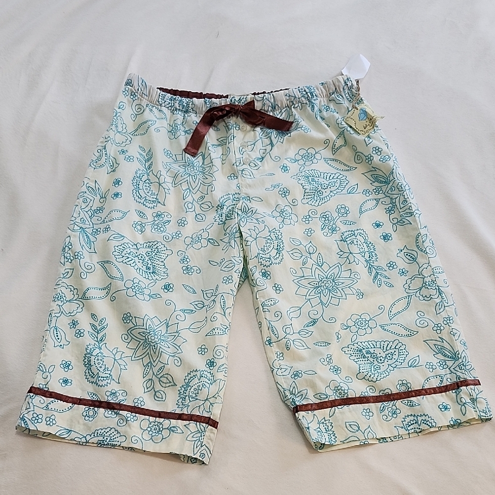 NWT Blu Chic Lounge Short Pant. Turquoise Floral Print. Size L